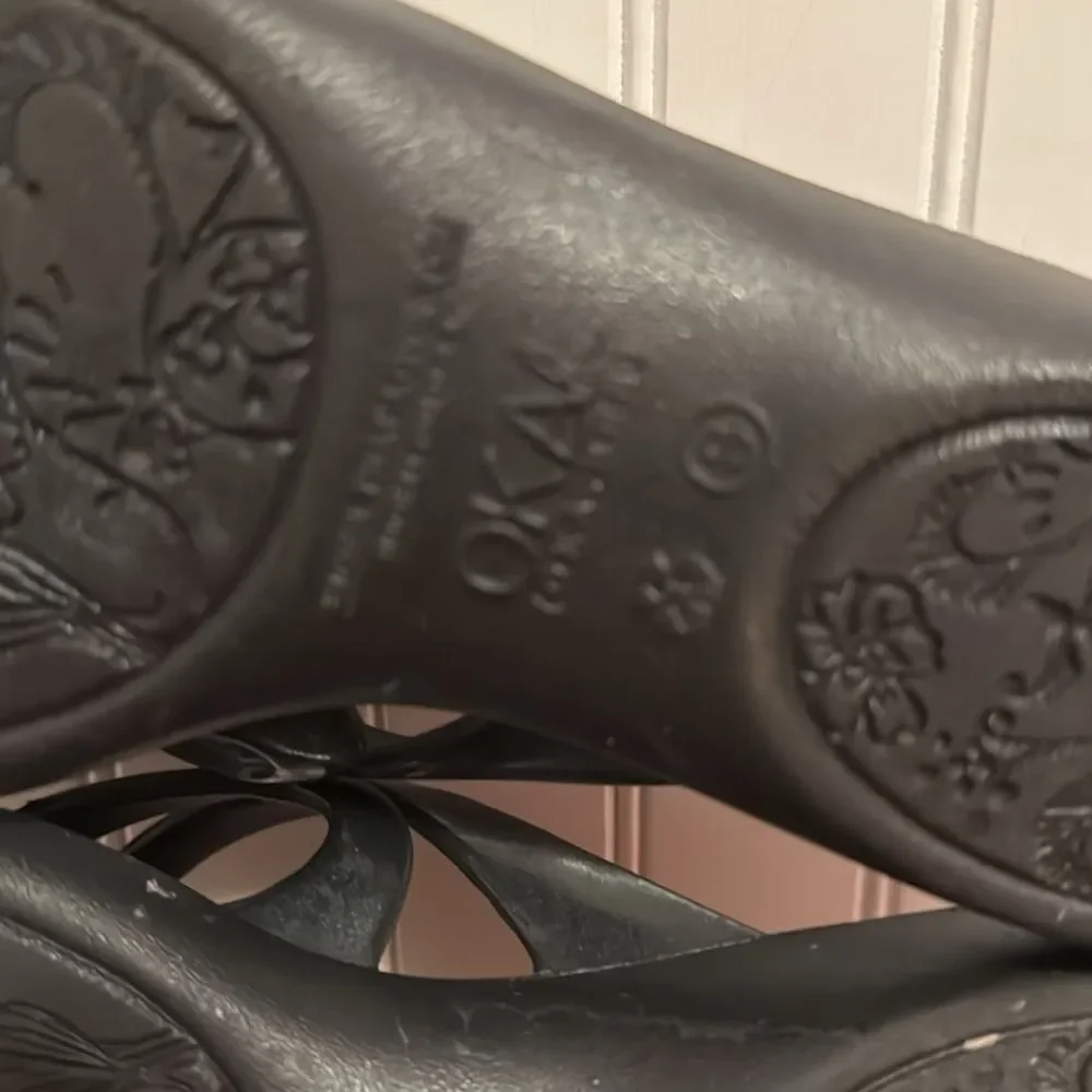 Oka B. Women's Black Sandals - 6 - Great Condition